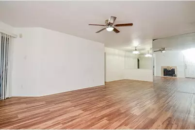 9700 Leawood Boulevard #1807, Houston, TX 77099 - Photo 21