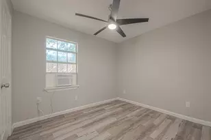 2415 Lidstone St, Houston, TX 77023 - Photo 25