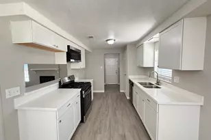 123 Lone Oak Dr, Highlands, TX 77562 - Photo 11