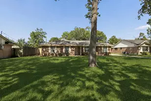 123 Lone Oak Dr, Highlands, TX 77562 - Photo 1