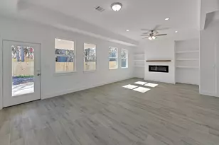 939 Lake View Dr, Montgomery, TX 77356 - Photo 7