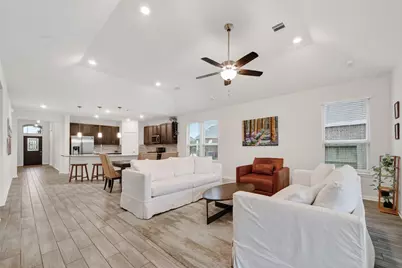 15607 Barton Orchard Lane, Houston, TX 77044 - Photo 9