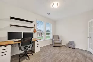 15607 Barton Orchard Ln, Houston, TX 77044 - Photo 11