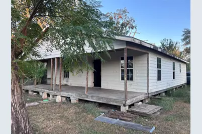 507 King Street, Cuero, TX 77954 - Photo 1