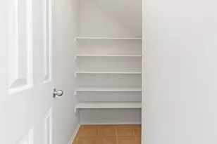 106 E Stedhill Loop, The Woodlands, TX 77384 - Photo 13