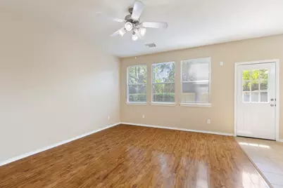 106 E Stedhill Loop, The Woodlands, TX 77384 - Photo 15