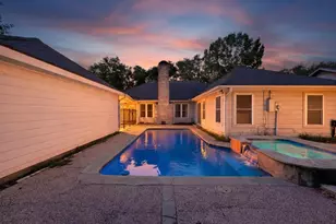 7914 Candle Ln, Houston, TX 77071 - Photo 9