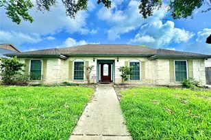 7914 Candle Ln, Houston, TX 77071 - Photo 3