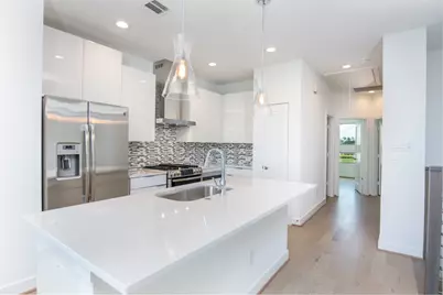 462 S Centro Circle, Shenandoah, TX 77385 - Photo 5