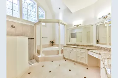 166 E Capstone Circle, The Woodlands, TX 77381 - Photo 25