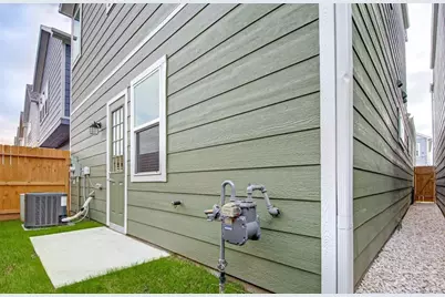 5411 Camaguey Street, Houston, TX 77023 - Photo 17