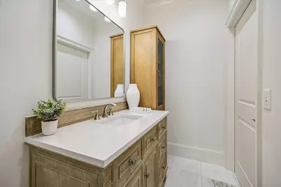 15 W Rivercrest Drive, Houston, TX 77042 - Photo 31