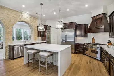 15 W Rivercrest Drive, Houston, TX 77042 - Photo 7