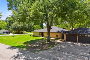 843 Fall Creek Dr, Huffman, TX 77336 - Photo 41