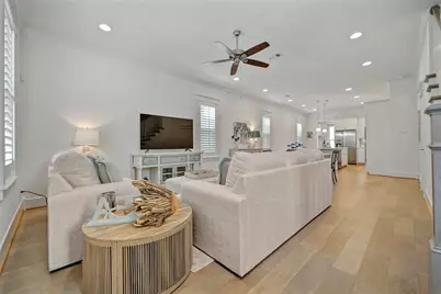 4 Caravelle Court, Galveston, TX 77554 - Photo 9