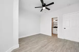 8015 Elbert St, Houston, TX 77028 - Photo 9