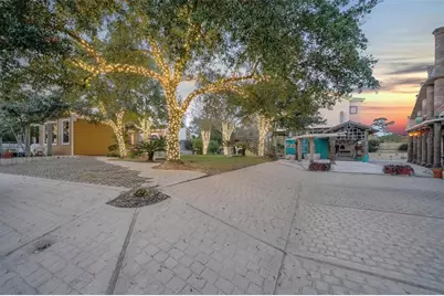 614 Pine Gully Road #Loft, Seabrook, TX 77586 - Photo 19