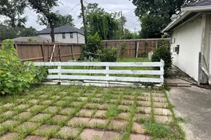 7403 N Dearborn St, Houston, TX 77055 - Photo 7