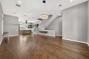 5919 E Post Oak Ln, Houston, TX 77055 - Photo 7