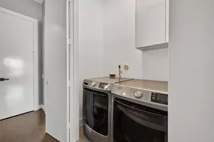 5919 E Post Oak Ln, Houston, TX 77055 - Photo 19