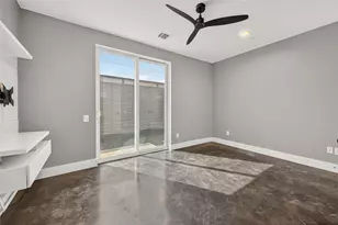 5919 E Post Oak Ln, Houston, TX 77055 - Photo 3