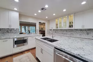 5 Hunters Branch Dr, Houston, TX 77024 - Photo 25