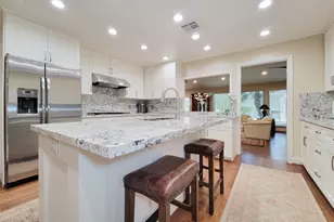 5 Hunters Branch Dr, Houston, TX 77024 - Photo 25