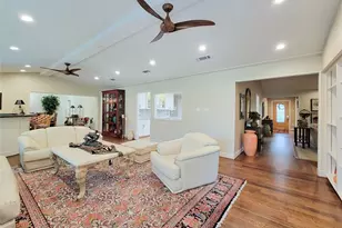 5 Hunters Branch Dr, Houston, TX 77024 - Photo 39