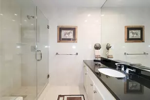 5 Hunters Branch Dr, Houston, TX 77024 - Photo 23
