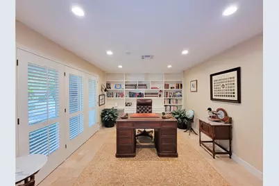 5 Hunters Branch Drive, Houston, TX 77024 - Photo 11