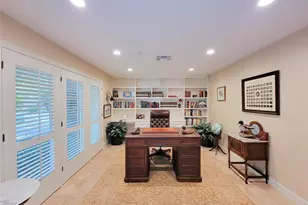 5 Hunters Branch Dr, Houston, TX 77024 - Photo 11