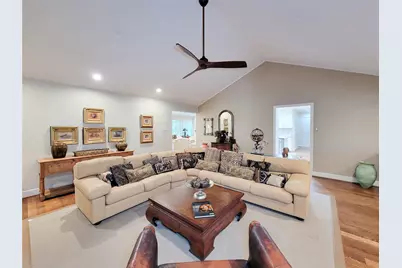 5 Hunters Branch Drive, Houston, TX 77024 - Photo 15