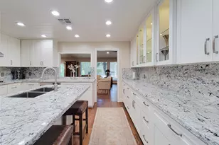 5 Hunters Branch Dr, Houston, TX 77024 - Photo 27