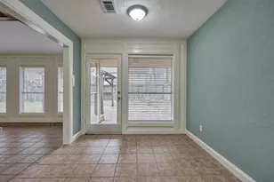 42 Devonshire Dr, Conroe, TX 77304 - Photo 15