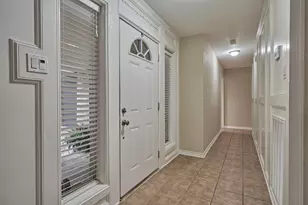 42 Devonshire Dr, Conroe, TX 77304 - Photo 17
