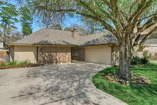 42 Devonshire Dr, Conroe, TX 77304 - Photo 3