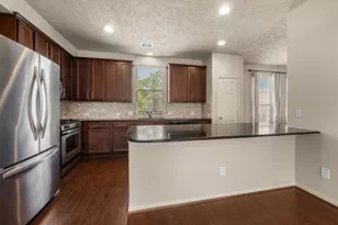 3327 Home Point Dr, Houston, TX 77091 - Photo 3