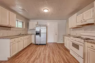 10613 Buffum St, Houston, TX 77051 - Photo 5