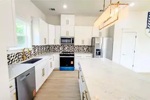 821 N Loop Center S, Houston, TX 77022 - Photo 9