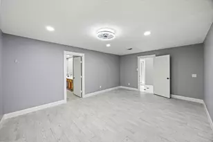 8511 Fawn Terrace Dr, Houston, TX 77071 - Photo 11