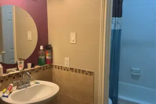 2750 Holly Hall St, Houston, TX 77054 - Photo 9