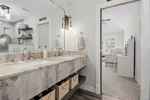 3 Edgecliff Pl, The Woodlands, TX 77382 - Photo 35