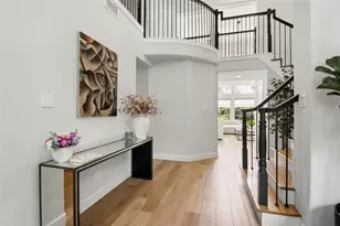 3 Edgecliff Pl, The Woodlands, TX 77382 - Photo 5