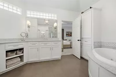 3 Edgecliff Place, The Woodlands, TX 77382 - Photo 19