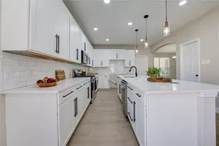 5512 Canyon Bluff Ln, Rosharon, TX 77583 - Photo 19