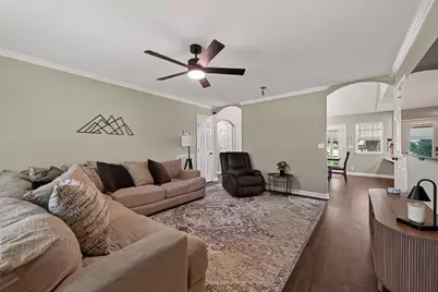 238 Horse Shoe Trail, Angleton, TX 77515 - Photo 7