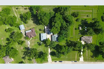 238 Horse Shoe Trail, Angleton, TX 77515 - Photo 47