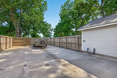 238 Horse Shoe Trail, Angleton, TX 77515 - Photo 35