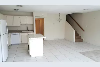 1014 Graham Drive #J4, Tomball, TX 77375 - Photo 5