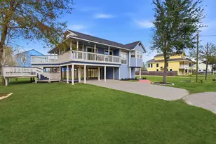 900 Cedar Rd, Kemah, TX 77565 - Photo 3